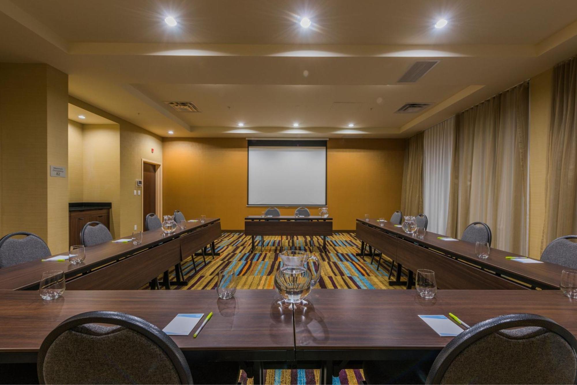 Fairfield Inn & Suites By Marriott Kamloops Eksteriør bilde