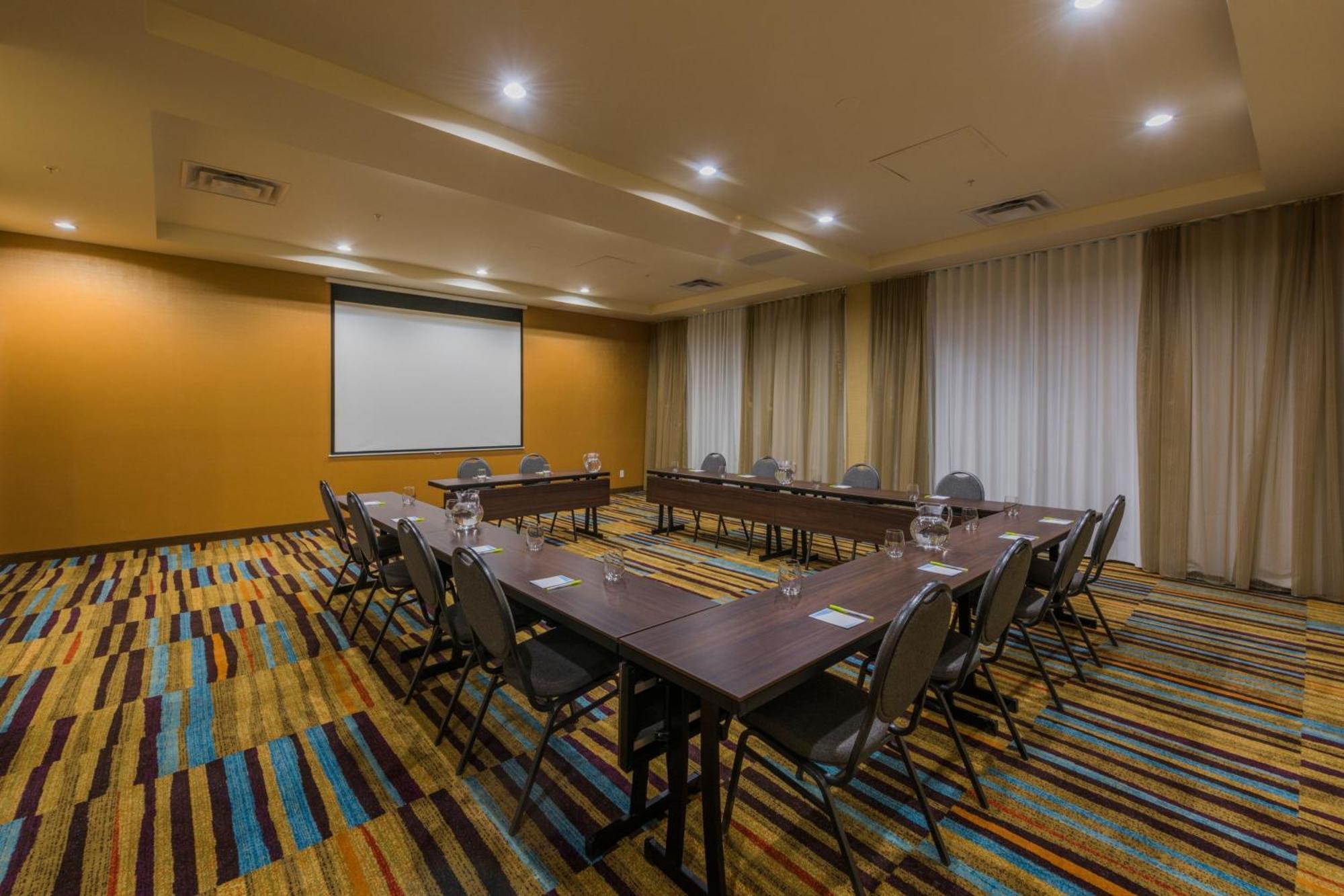 Fairfield Inn & Suites By Marriott Kamloops Eksteriør bilde
