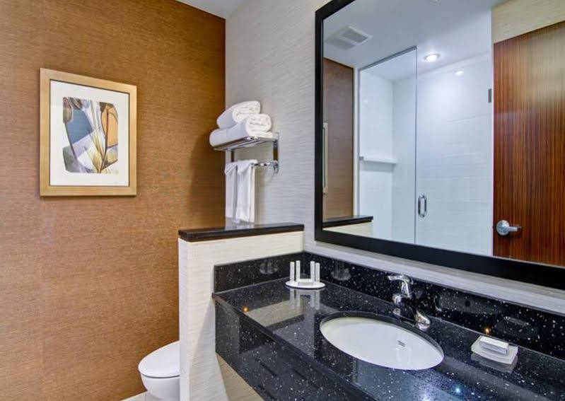 Fairfield Inn & Suites By Marriott Kamloops Eksteriør bilde